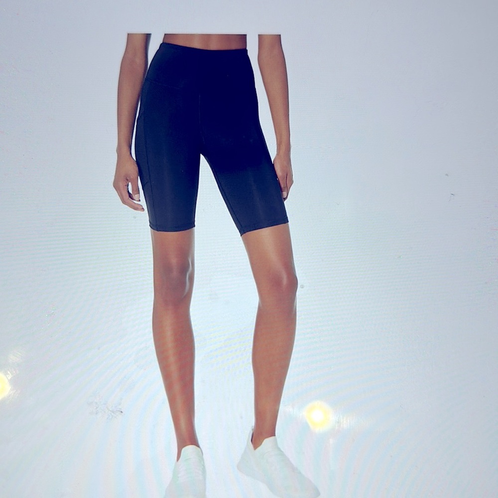 CHAMPION LADIES SPORT BIKE SHORTS BLACK NWOT SIZE LARGE